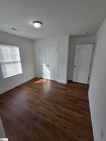 109 Lynn Avenue, Laurens, SC 29360