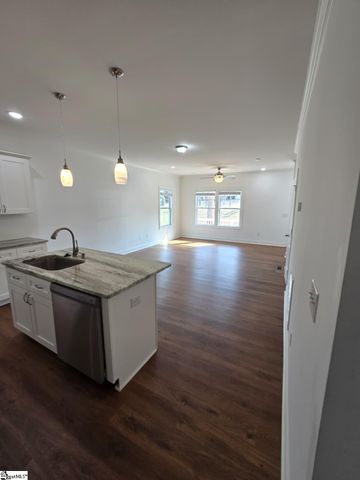 109 Lynn Avenue, Laurens, SC 29360