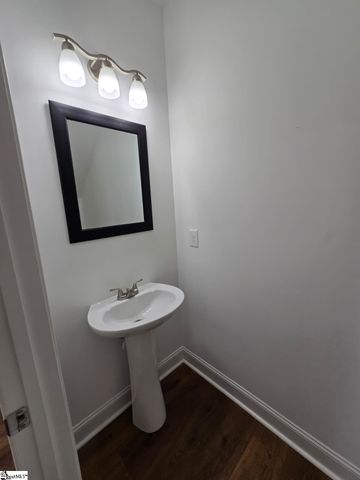 109 Lynn Avenue, Laurens, SC 29360