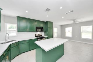 6735 Alpine B Drive, Houston, TX 77061