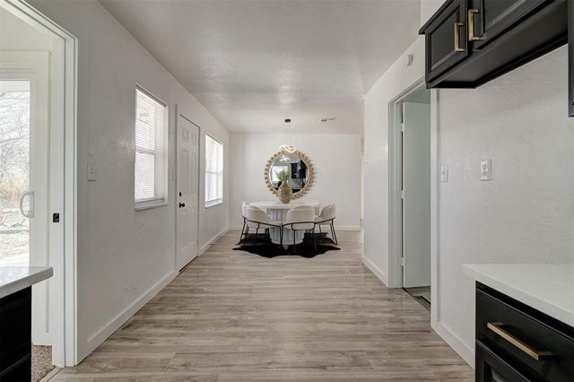 10504 Sunnymeade Place, Oklahoma City, OK 73120