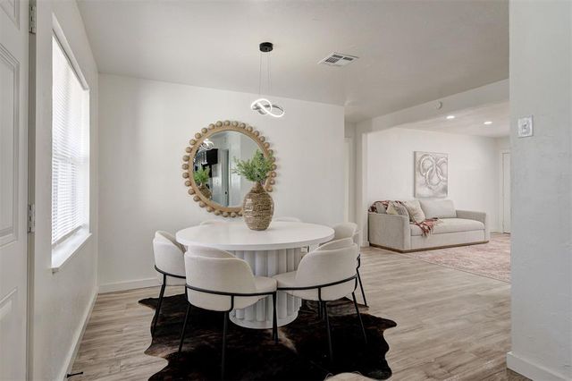 10504 Sunnymeade Place, Oklahoma City, OK 73120