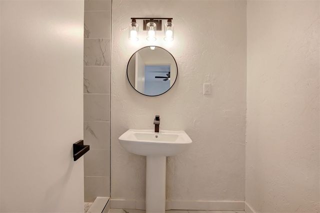 10504 Sunnymeade Place, Oklahoma City, OK 73120