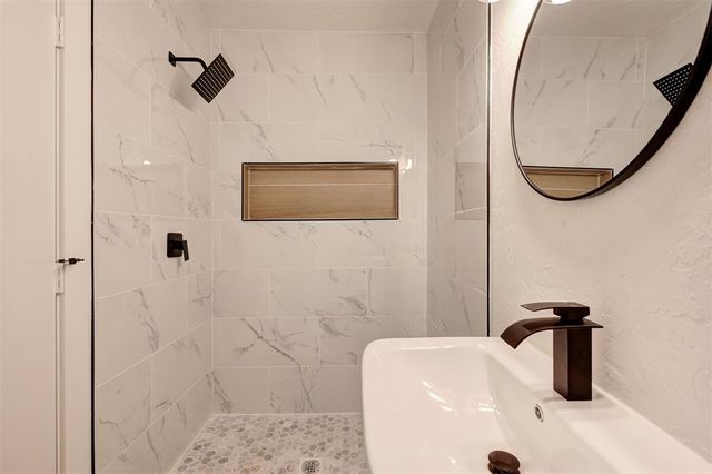 10504 Sunnymeade Place, Oklahoma City, OK 73120