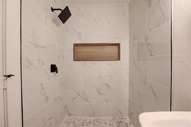 10504 Sunnymeade Place, Oklahoma City, OK 73120