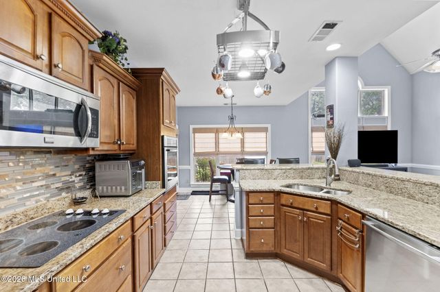 8576 Saddle Creek Drive, Olive Branch, MS 38654