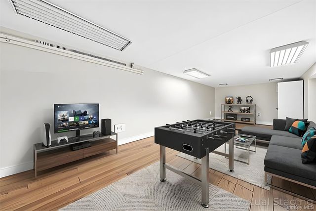 62-01 Douglaston Parkway, Douglaston, NY 11362