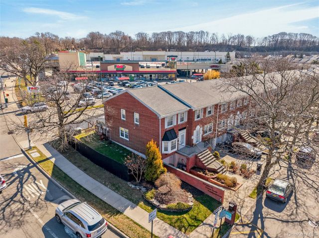 62-01 Douglaston Parkway, Douglaston, NY 11362