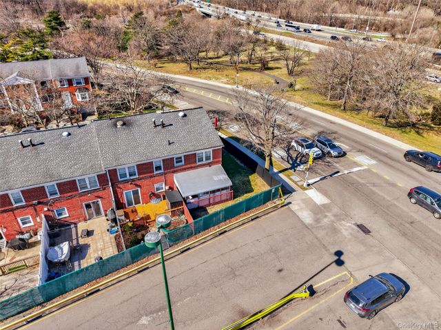 62-01 Douglaston Parkway, Douglaston, NY 11362