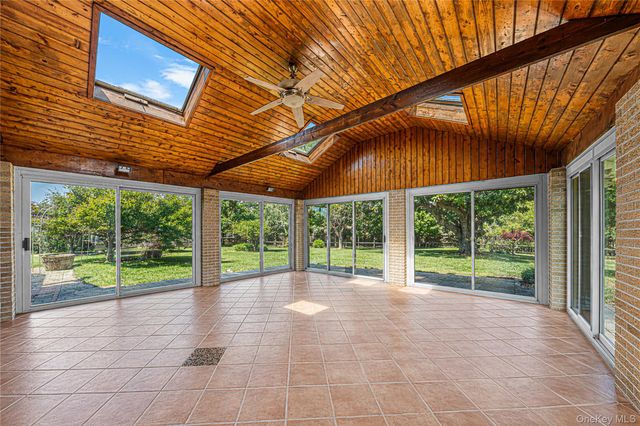 1 Grandview Drive, Shirley, NY 11967