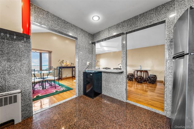 1 Grandview Drive, Shirley, NY 11967