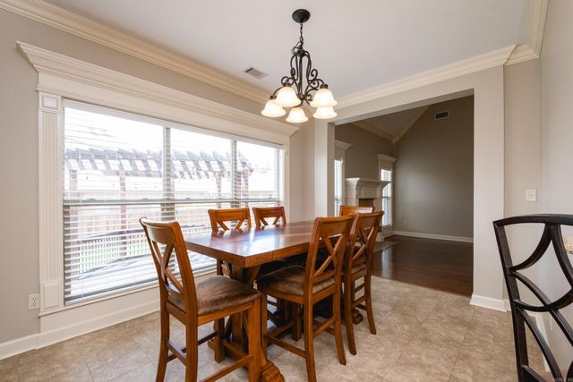 25 Kanis Creek Place, Little Rock, AR 72223