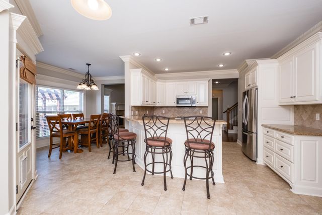 25 Kanis Creek Place, Little Rock, AR 72223