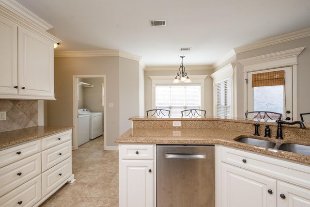 25 Kanis Creek Place, Little Rock, AR 72223