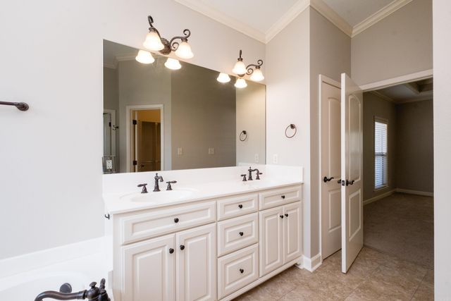 25 Kanis Creek Place, Little Rock, AR 72223