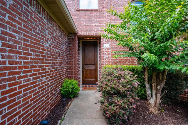 25 Kanis Creek Place, Little Rock, AR 72223