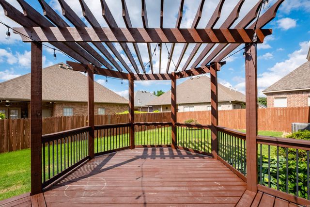 25 Kanis Creek Place, Little Rock, AR 72223
