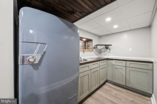 236 POWHATTAN AVE, Essington, PA 19029