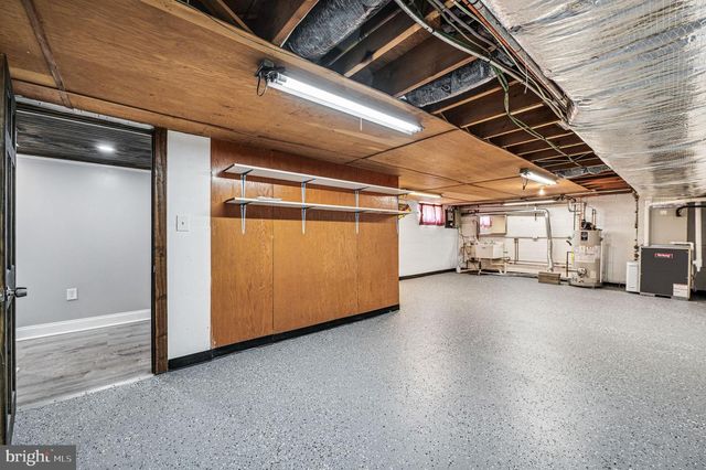 236 POWHATTAN AVE, Essington, PA 19029