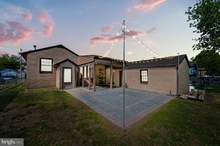 236 POWHATTAN AVE, Essington, PA 19029