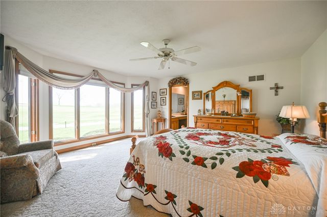 2633 Sugar Tree Trail, New Carlisle, OH 45344