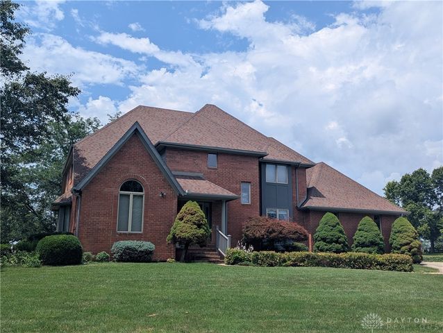2633 Sugar Tree Trail, New Carlisle, OH 45344