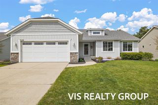 15265 Canterbury Lane, Grand Haven, MI 49417