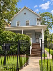 5452 W Race Avenue, Chicago, IL 60644