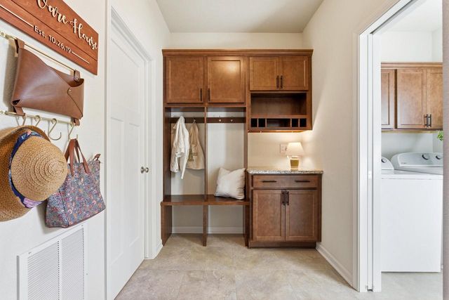 N62W13709 Sunburst DRIVE, Menomonee Falls, WI 53051