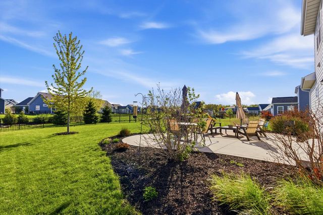 N62W13709 Sunburst DRIVE, Menomonee Falls, WI 53051