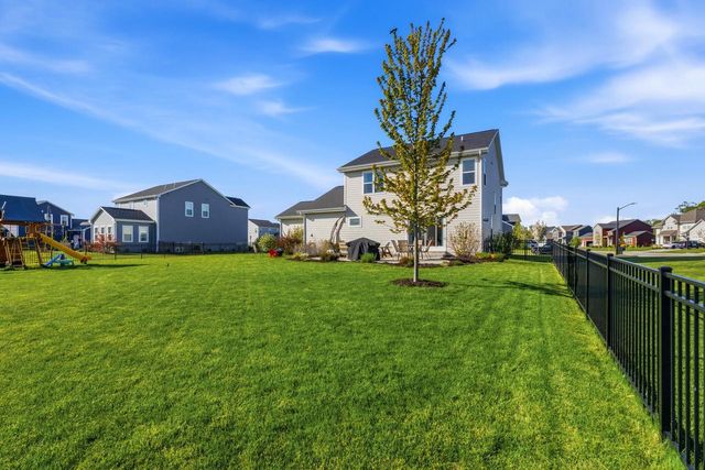 N62W13709 Sunburst DRIVE, Menomonee Falls, WI 53051