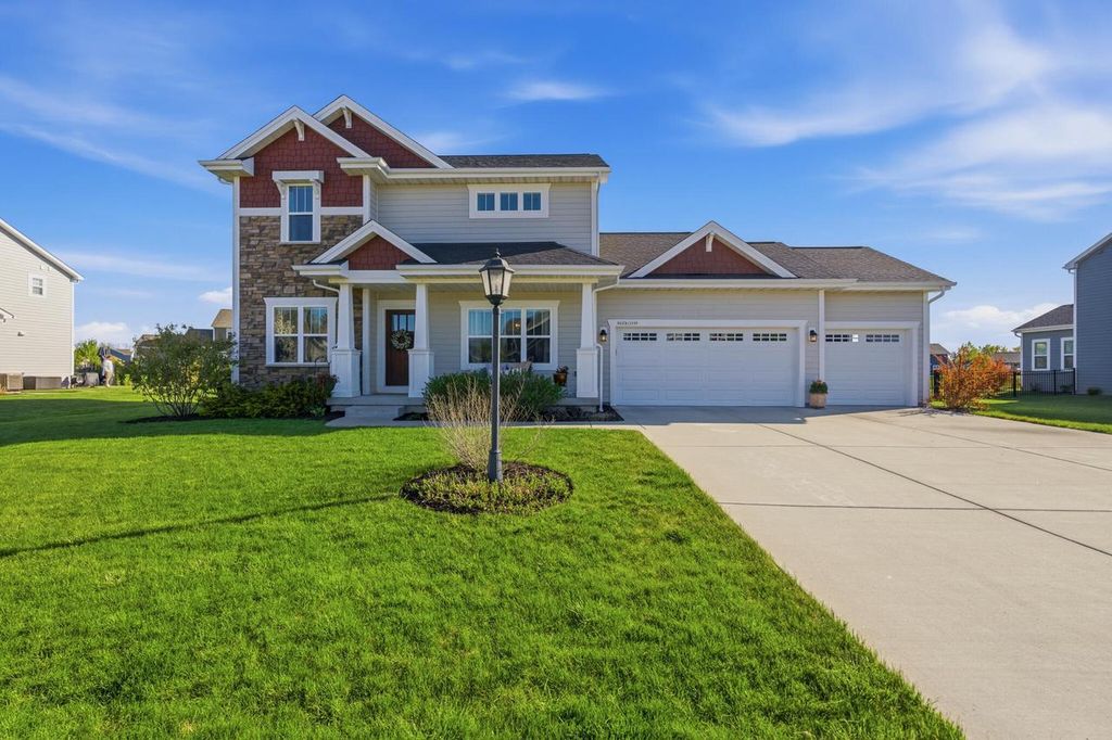 N62W13709 Sunburst DRIVE, Menomonee Falls, WI 53051