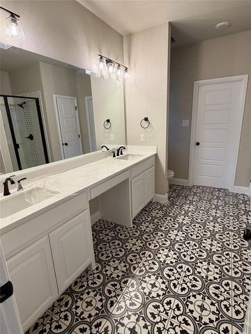 1045 Nighthawk Trail, Alvarado, TX 76009