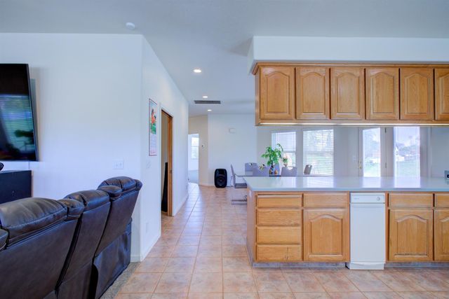 9681 Wamble Rd, Oakdale, CA 95361