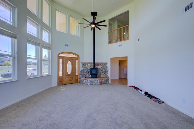 9681 Wamble Rd, Oakdale, CA 95361