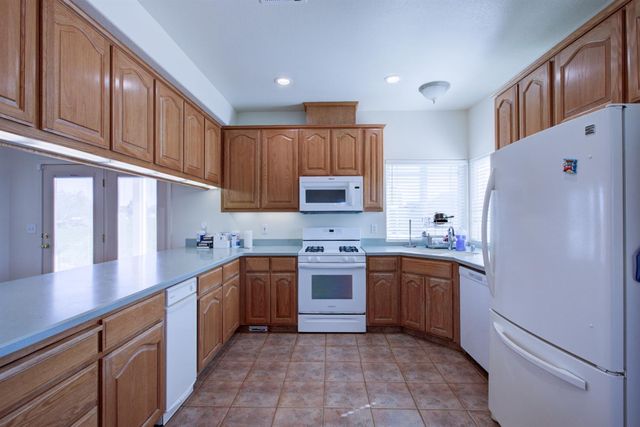 9681 Wamble Rd, Oakdale, CA 95361