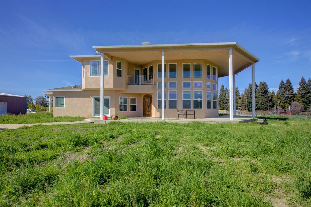 9681 Wamble Rd, Oakdale, CA 95361