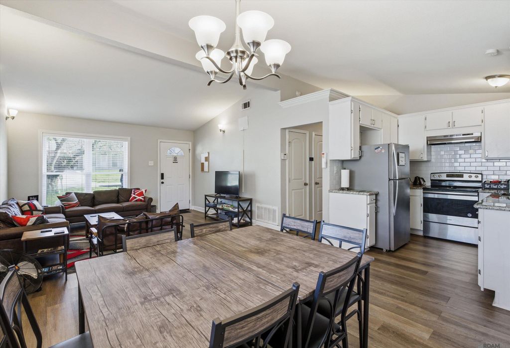 2261 Carolyn Ave, Denham Springs, LA 70726