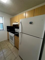 7220 NW 179th St 201, Hialeah, FL 33015