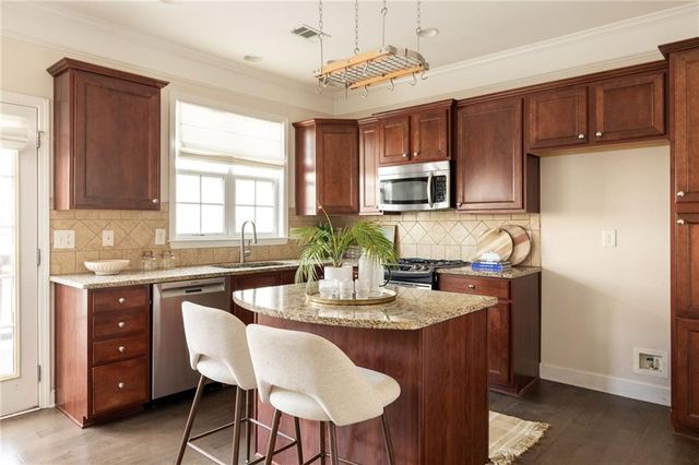 4875 Seldon SE Way, Smyrna, GA 30080