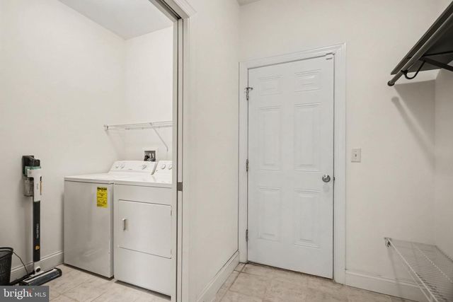 16 W RIDGE RD, Lititz, PA 17543