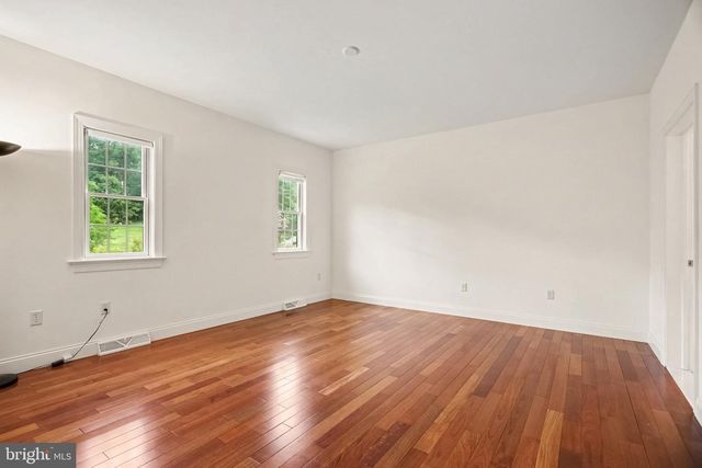 16 W RIDGE RD, Lititz, PA 17543