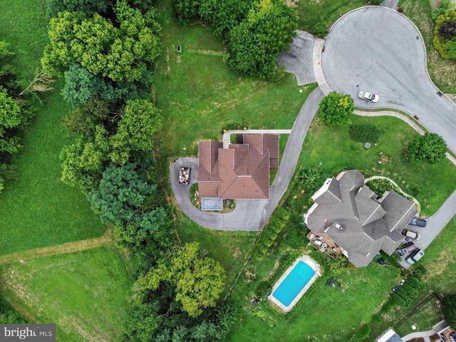 16 W RIDGE RD, Lititz, PA 17543