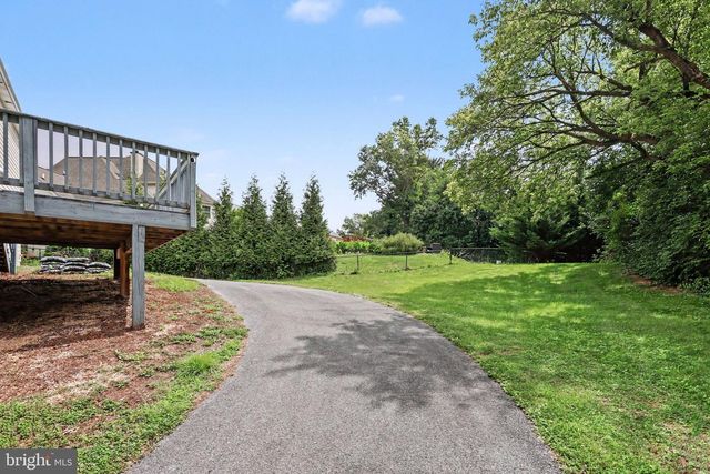 16 W RIDGE RD, Lititz, PA 17543