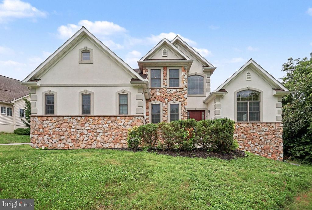 16 W RIDGE RD, Lititz, PA 17543