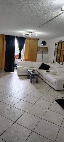 3141 NW 47th Terrace 332, Lauderdale Lakes, FL 33319