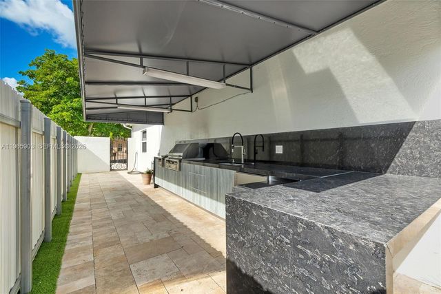 14813 NW 87th Pl, Miami Lakes, FL 33018