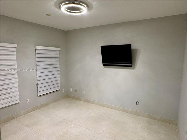 14813 NW 87th Pl, Miami Lakes, FL 33018