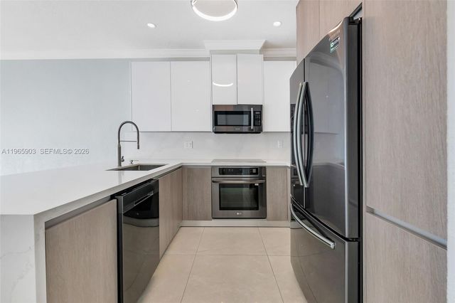 14813 NW 87th Pl, Miami Lakes, FL 33018