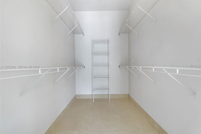 14813 NW 87th Pl, Miami Lakes, FL 33018